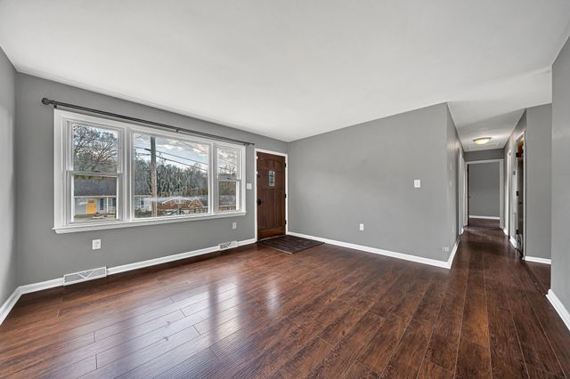 1378 Craig Robertson RD, Roanoke, VA 24014