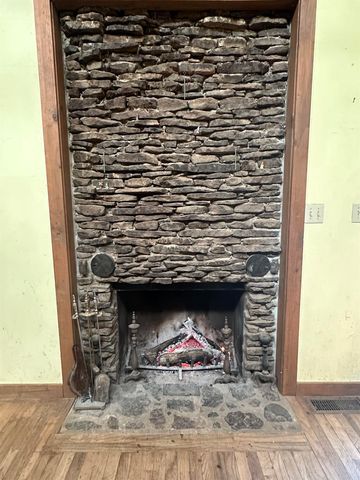 50 Cochise, Greers Ferry, AR 72067