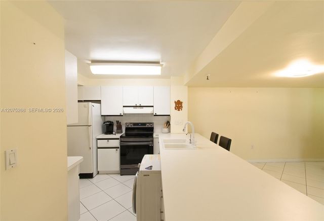 1623 Collins Avenue 312, Miami Beach, FL 33139