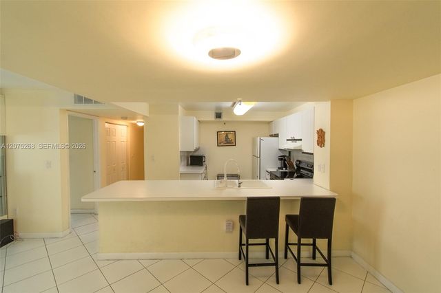 1623 Collins Avenue 312, Miami Beach, FL 33139