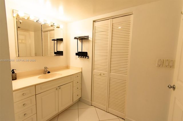 1623 Collins Avenue 312, Miami Beach, FL 33139
