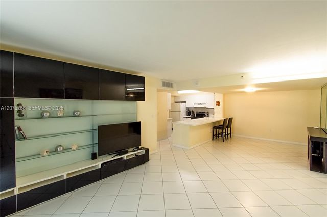 1623 Collins Avenue 312, Miami Beach, FL 33139