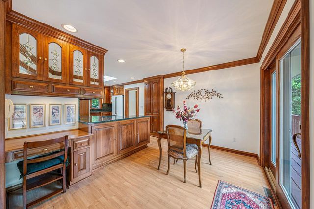 W270S3575 OAK KNOLL DRIVE, Waukesha, WI 53189