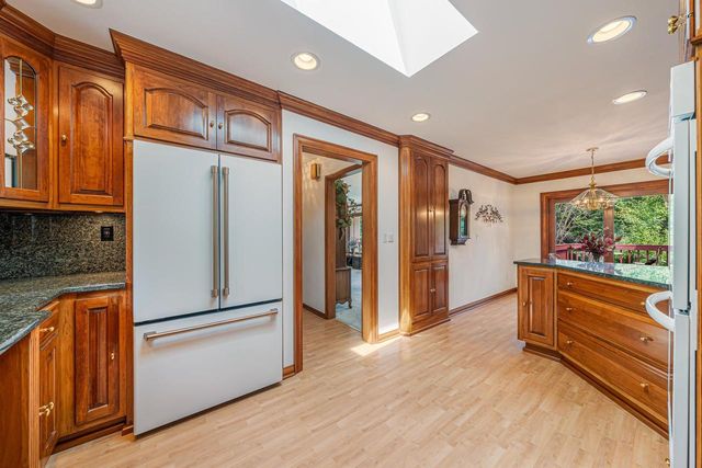 W270S3575 OAK KNOLL DRIVE, Waukesha, WI 53189