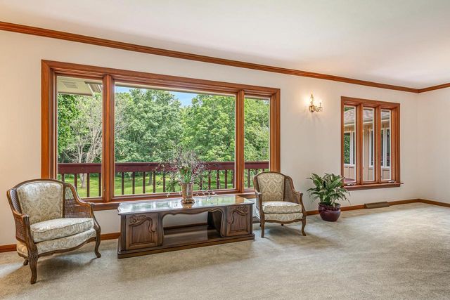 W270S3575 OAK KNOLL DRIVE, Waukesha, WI 53189