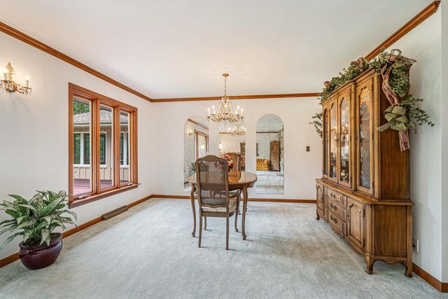 W270S3575 OAK KNOLL DRIVE, Waukesha, WI 53189
