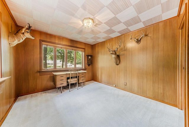 W270S3575 OAK KNOLL DRIVE, Waukesha, WI 53189