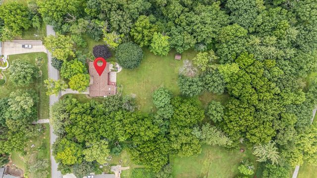 W270S3575 OAK KNOLL DRIVE, Waukesha, WI 53189
