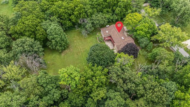 W270S3575 OAK KNOLL DRIVE, Waukesha, WI 53189