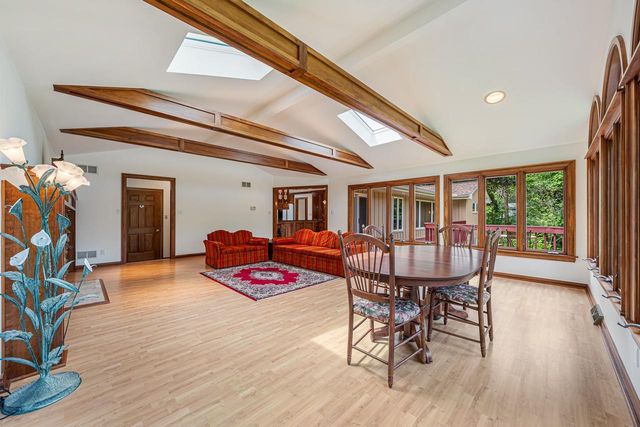 W270S3575 OAK KNOLL DRIVE, Waukesha, WI 53189