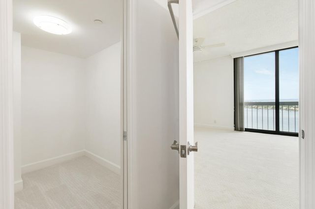 123 LAKESHORE Drive PH45, North Palm Beach, FL 33408