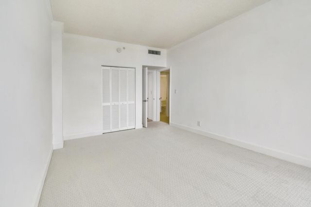 123 LAKESHORE Drive PH45, North Palm Beach, FL 33408