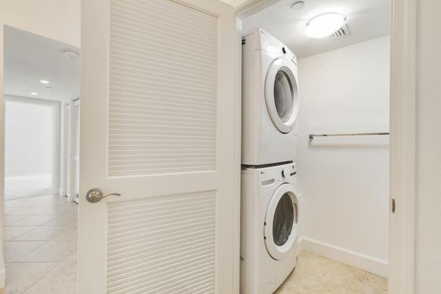 123 LAKESHORE Drive PH45, North Palm Beach, FL 33408