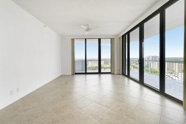 123 LAKESHORE Drive PH45, North Palm Beach, FL 33408