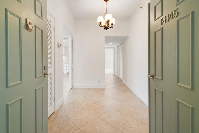 123 LAKESHORE Drive PH45, North Palm Beach, FL 33408