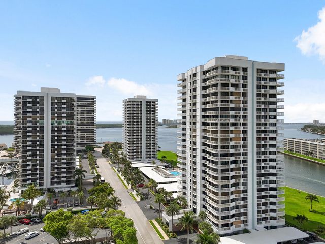 123 LAKESHORE Drive PH45, North Palm Beach, FL 33408