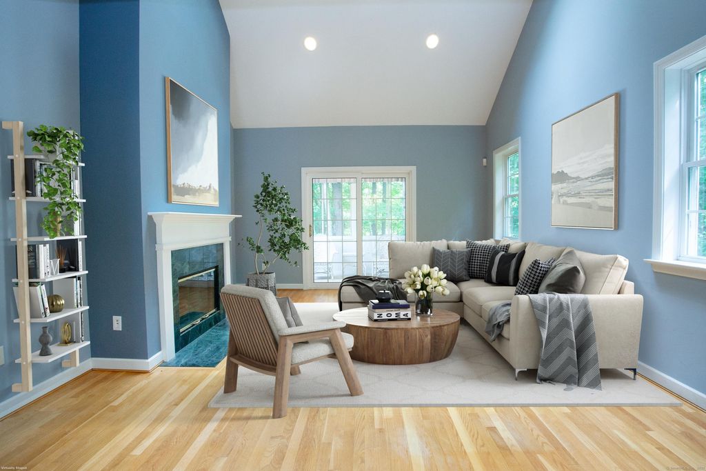 14 Brettonwood Drive 14, Simsbury, CT 06070