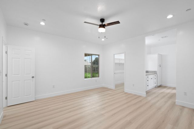 753 N Brundage Avenue, Farmersville, CA 93223