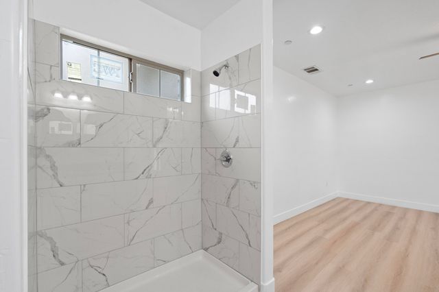 753 N Brundage Avenue, Farmersville, CA 93223