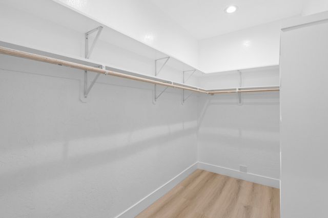 753 N Brundage Avenue, Farmersville, CA 93223