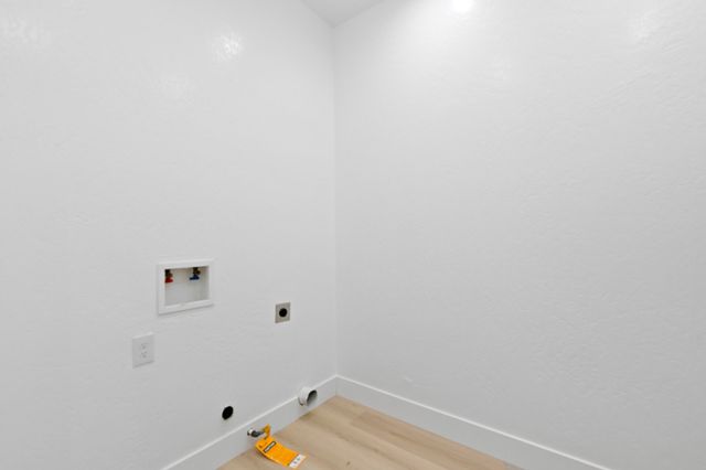 753 N Brundage Avenue, Farmersville, CA 93223