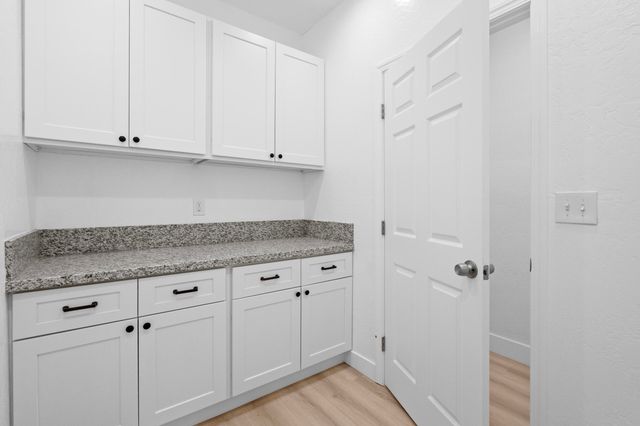 753 N Brundage Avenue, Farmersville, CA 93223