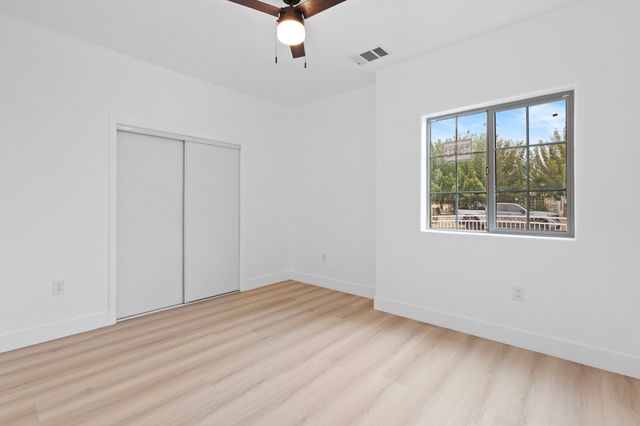 753 N Brundage Avenue, Farmersville, CA 93223