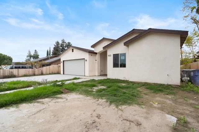 753 N Brundage Avenue, Farmersville, CA 93223