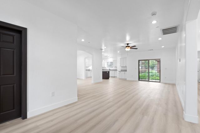 753 N Brundage Avenue, Farmersville, CA 93223