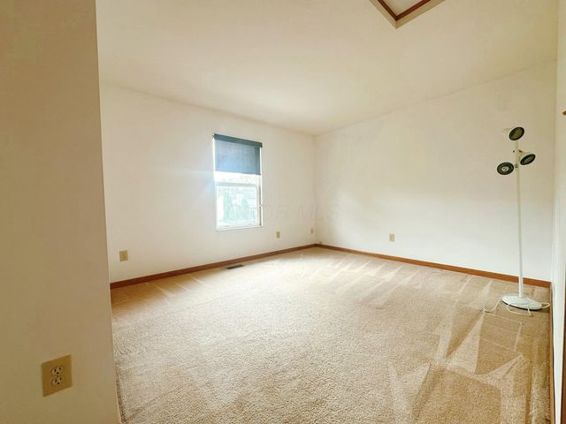 7568 Park Bend Court, Westerville, OH 43082