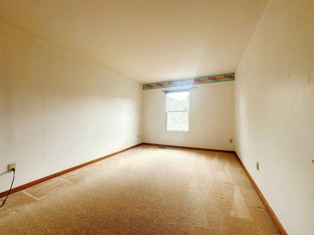 7568 Park Bend Court, Westerville, OH 43082