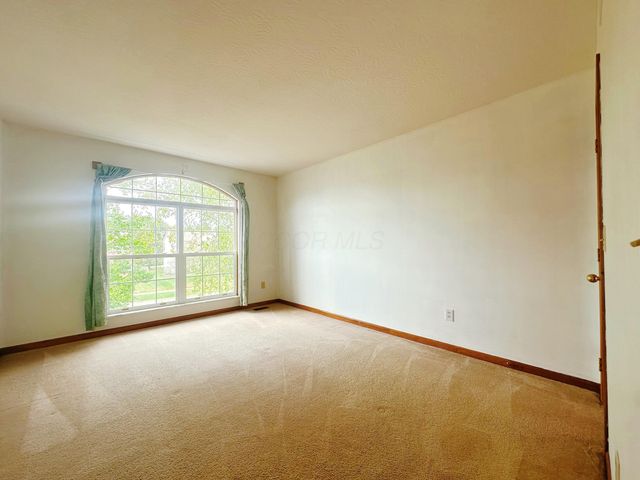 7568 Park Bend Court, Westerville, OH 43082