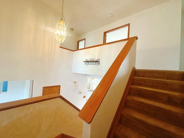 7568 Park Bend Court, Westerville, OH 43082