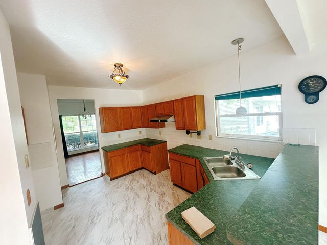 7568 Park Bend Court, Westerville, OH 43082