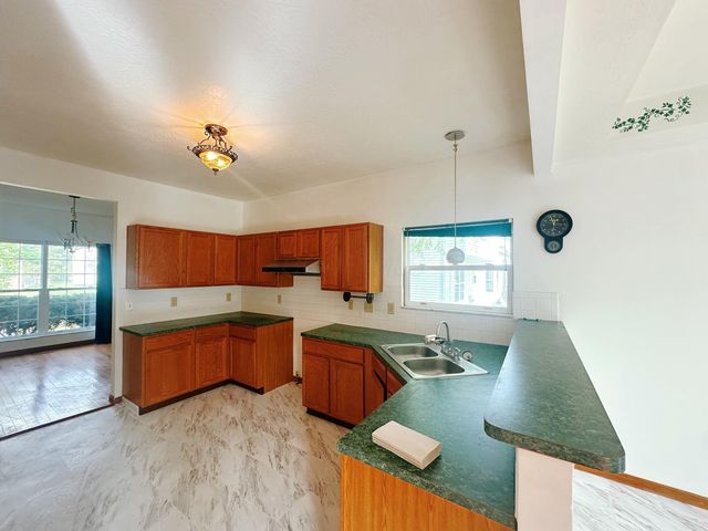 7568 Park Bend Court, Westerville, OH 43082