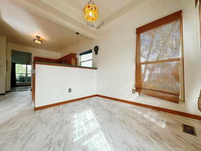 7568 Park Bend Court, Westerville, OH 43082