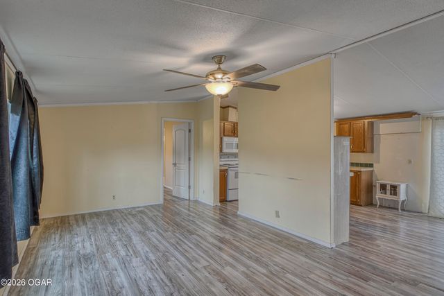 12061 Crow Road, Seneca, MO 64865