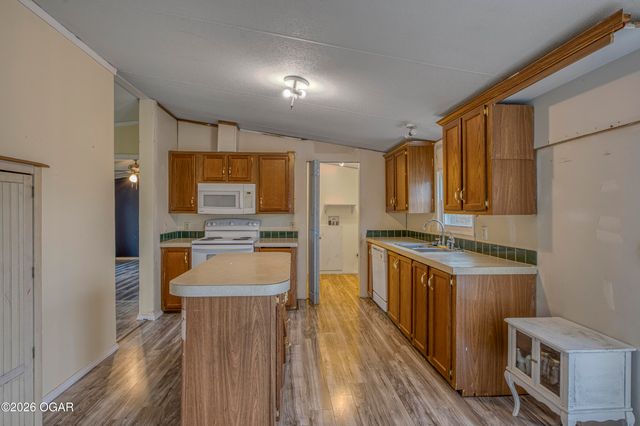 12061 Crow Road, Seneca, MO 64865