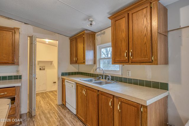 12061 Crow Road, Seneca, MO 64865