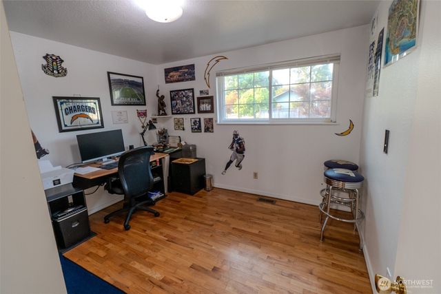 10609 SE 232nd Street, Kent, WA 98031