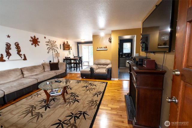 10609 SE 232nd Street, Kent, WA 98031