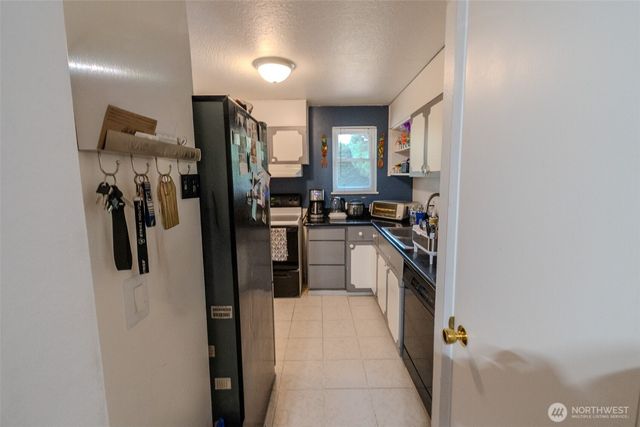 10609 SE 232nd Street, Kent, WA 98031