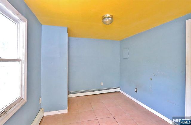 122 Dawes Highway, Pompton Lakes, NJ 07442