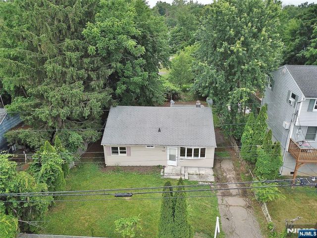 122 Dawes Highway, Pompton Lakes, NJ 07442