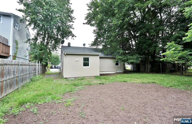122 Dawes Highway, Pompton Lakes, NJ 07442