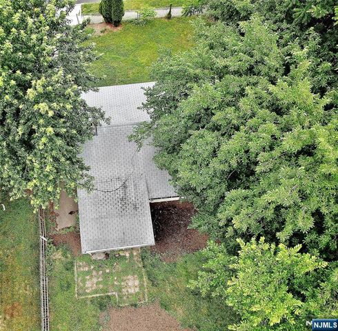 122 Dawes Highway, Pompton Lakes, NJ 07442