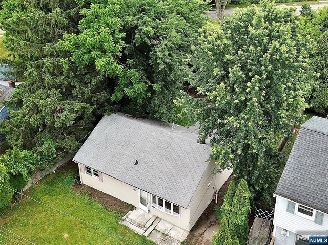 122 Dawes Highway, Pompton Lakes, NJ 07442