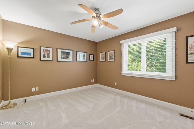 1112 Bentwood Place Ct, Louisville, KY 40207