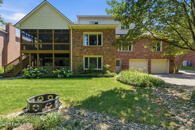 1112 Bentwood Place Ct, Louisville, KY 40207