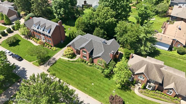 1112 Bentwood Place Ct, Louisville, KY 40207